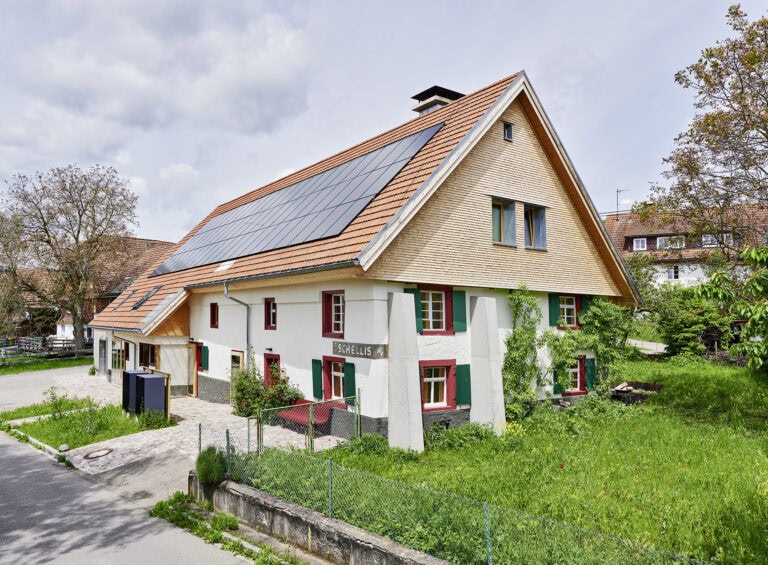 Schellis aussen Mai 24 08