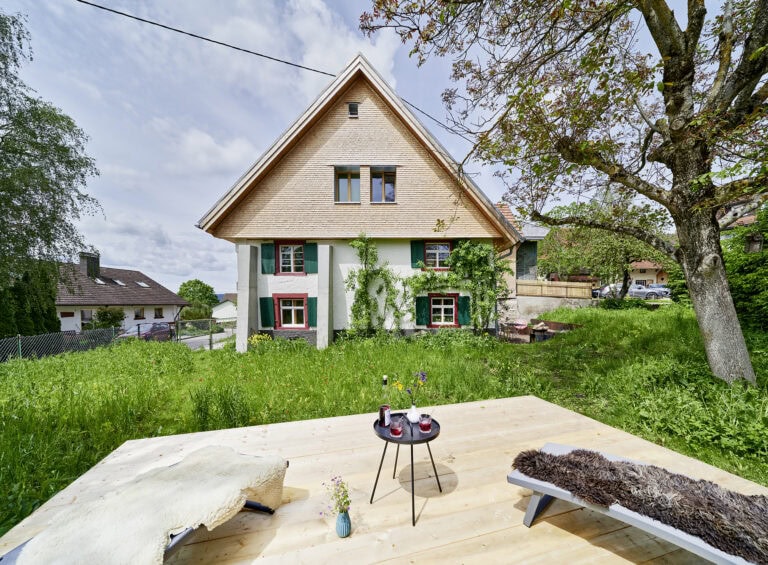 Schellis aussen Mai 24 22